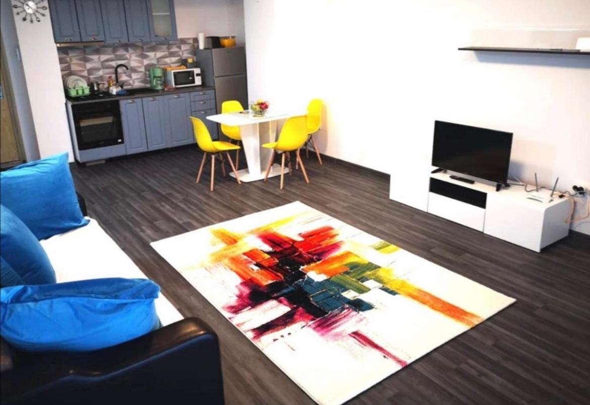 Apartament Spatios Cu 2 Camere In Centrul Statiunii Mamaia -73Mp - ! Ngoại thất bức ảnh